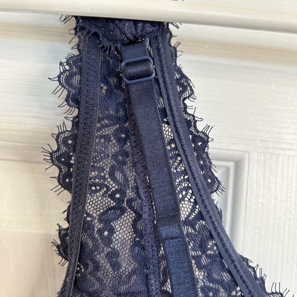 Wireless Lace Bra - Navy - Picture 6 of 12